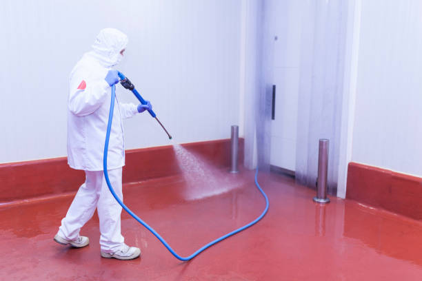 Best Oil Spill Cleanup  in Uhrichsville, OH
